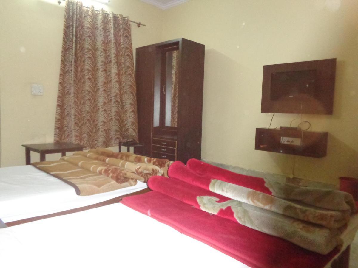 Hotel Maharana Palace 马图拉 外观 照片